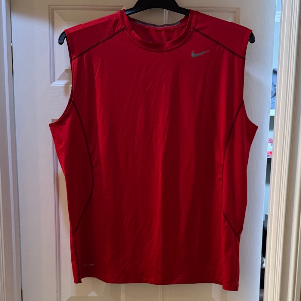 Nike Pro Combat Dri-FIT Performance Sleeveless Top